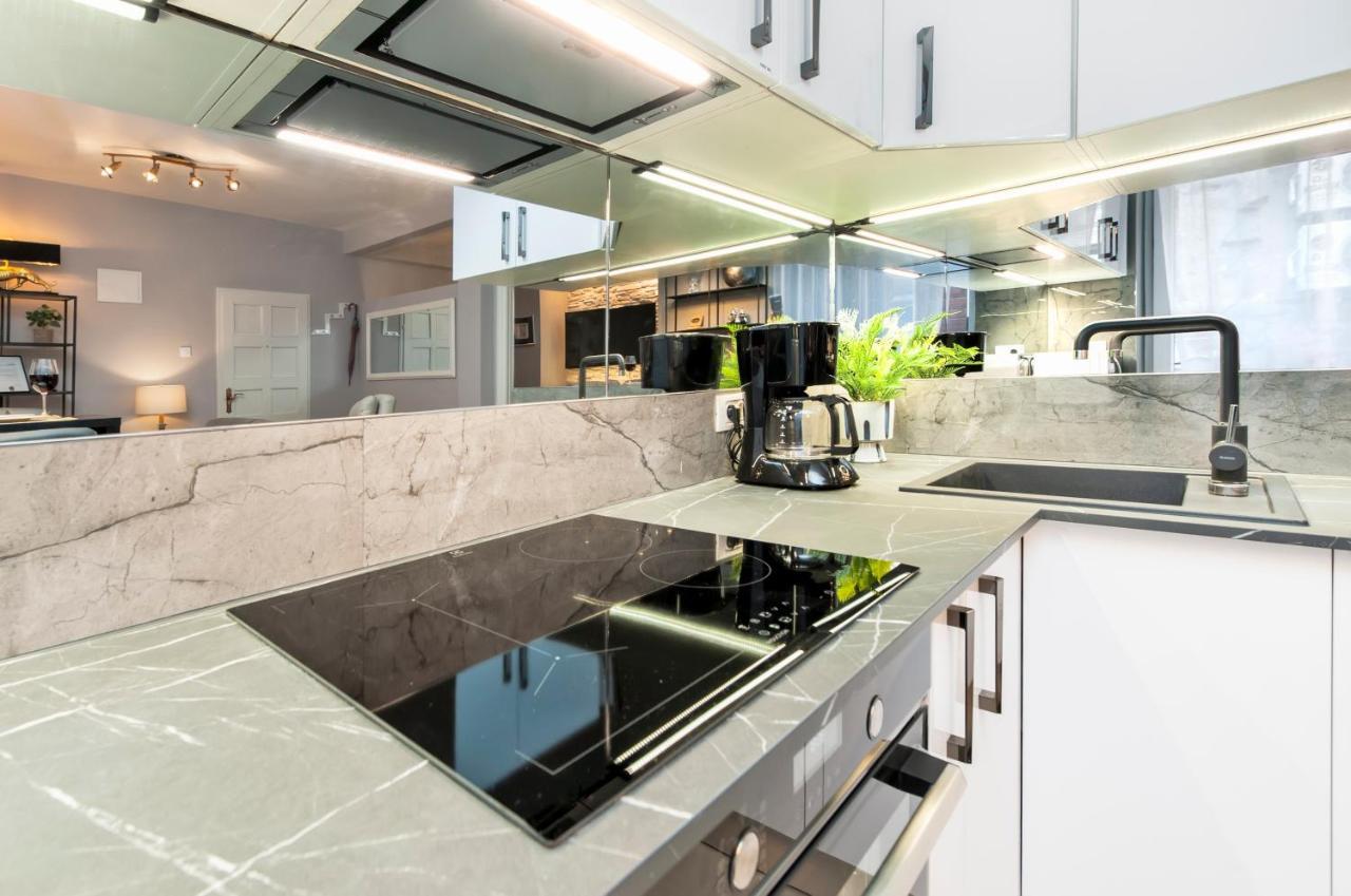 Bella Campagna - Luxury Two Bedroom Apartment Ровінь Екстер'єр фото