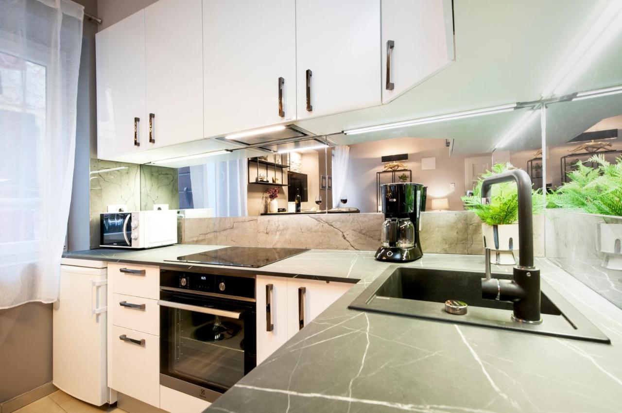 Bella Campagna - Luxury Two Bedroom Apartment Ровінь Екстер'єр фото